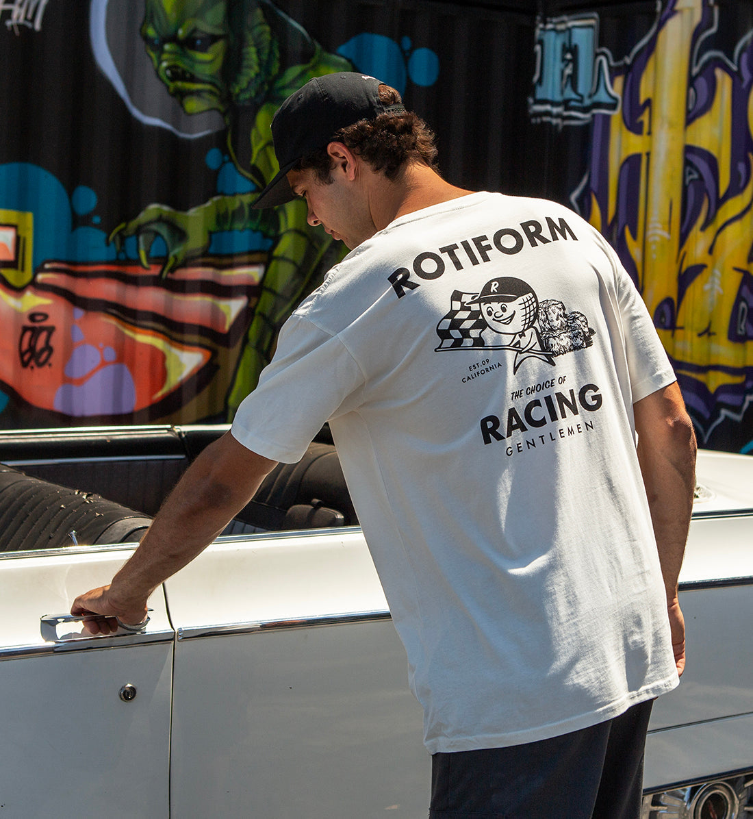 Rotiform RACING GENTLEMEN short sleeve tee featuring a stylish graphic design on the back, crafted in a comfortable fabric suitable for casual wear.